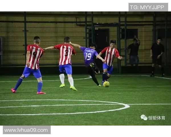 桐乡足球明星因涉嫌违法被警方拘留引发社会关注与讨论